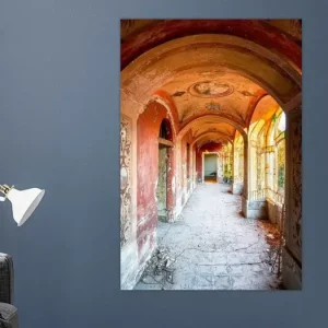 Zonsondergang in Verlaten Gang. van Roman Robroek - Foto's van Verlaten Gebouwen - NL466699M13S50x75 Seulement Aujourd’hui