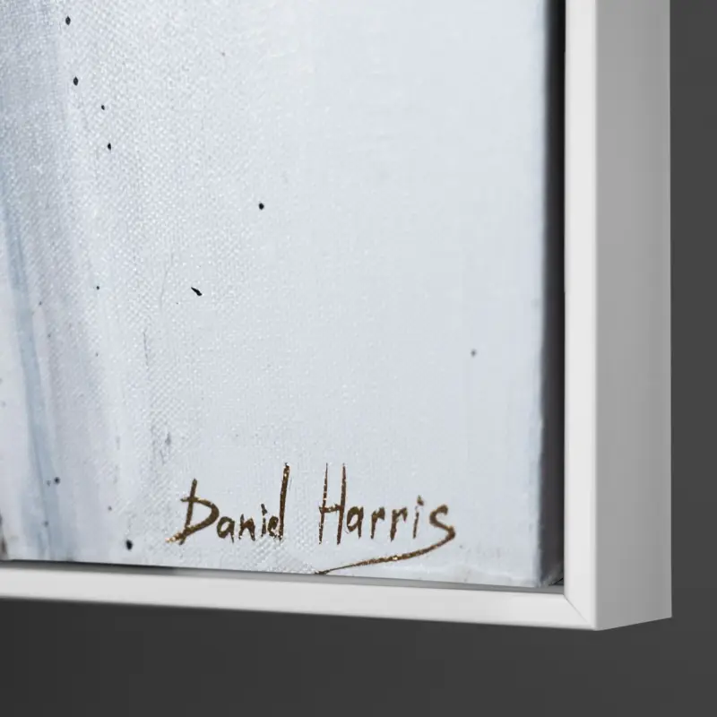 Vente Directe Handgeschilderd canvas schilderij "Kracht in Zwart en Goud" – Majestueuze stier frontaal - 120x80 witte lijst